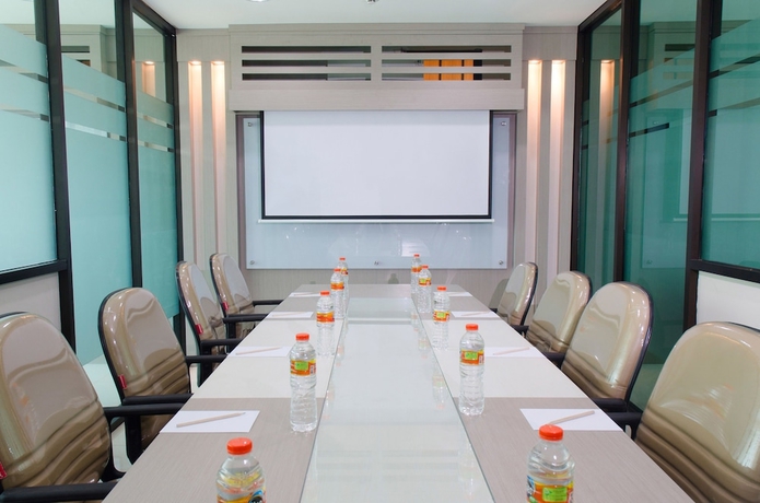 Imagen de los interiores del Hotel Makati Cibitung. Foto 18