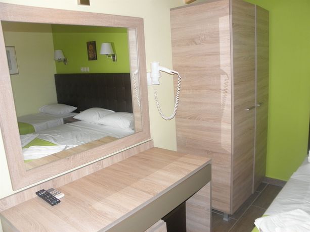 Imagen de la habitación del Hotel Makedonia, Ouranopolis. Foto 7