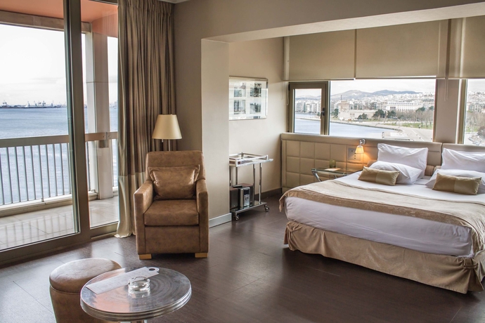 Imagen de la habitación del Hotel Makedonia Palace. Foto 17