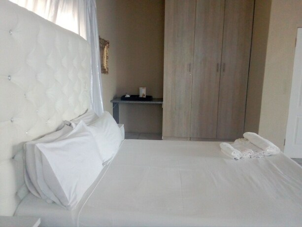 Imagen de la habitación del Hotel Makhadzi's Cloud Lodge. Foto 26