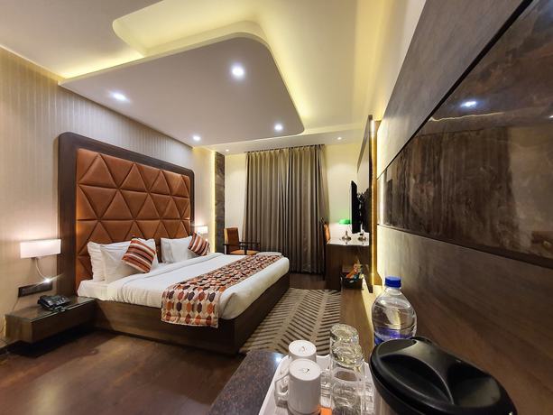 Imagen de la habitación del Hotel Makhan Residency. Foto 2
