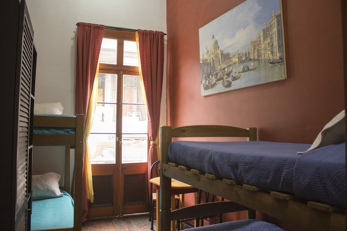 Imagen de la habitación del Hotel Maki Hostels and Suites Valparaiso. Foto 8