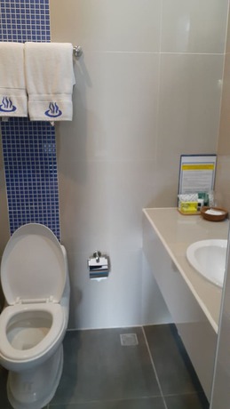 Imagen de la habitación del Hotel Makiling Onsen. Foto 5