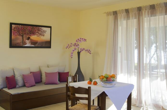 Imagen de la habitación del Hotel Makis Inn Resort. Foto 18