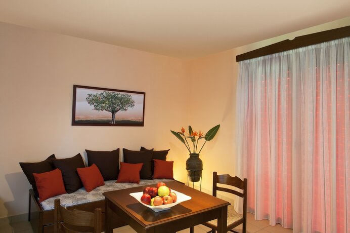 Imagen general del Hotel Makis Inn Resort. Foto 9