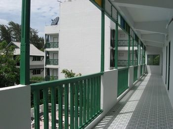 Imagen de los interiores del Hotel Makmai Villa. Foto 12