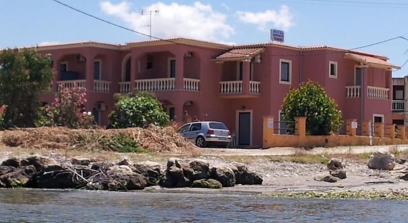 Imagen general del Hotel Makris Apartments. Foto 2