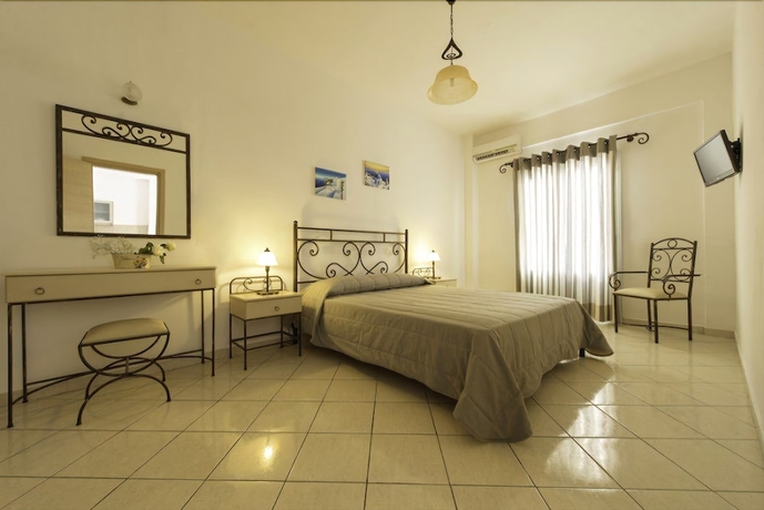 Imagen de la habitación del Hotel Makris Beach. Foto 12