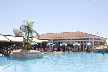 Imagen de la habitación del Hotel Makronisos Village. Foto 8