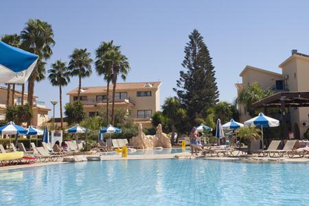 Imagen de la habitación del Hotel Makronisos Village. Foto 11