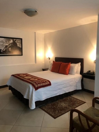Imagen de la habitación del Hotel Makroz Colonial. Foto 11