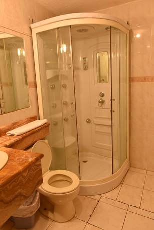 Imagen de la habitación del Hotel Makroz. Foto 7