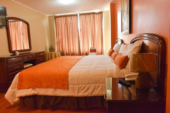 Imagen de la habitación del Hotel Makroz. Foto 10