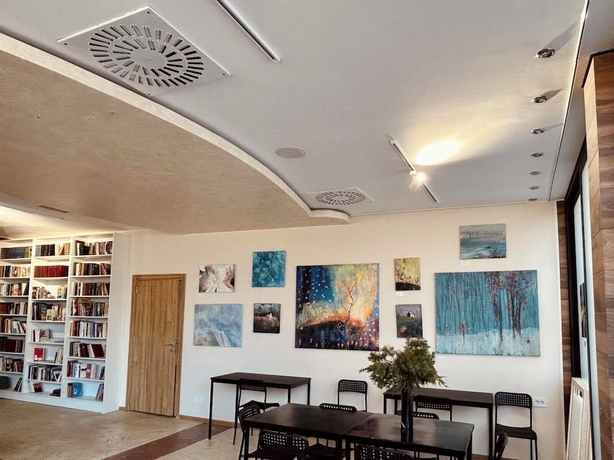 Imagen de los interiores del Hotel Maksim, Herceg Novi. Foto 10