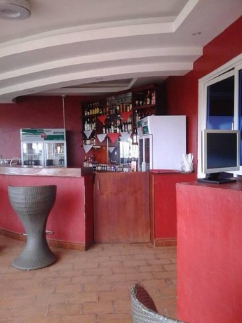 Imagen del bar/restaurante del Hotel Makutano. Foto 4
