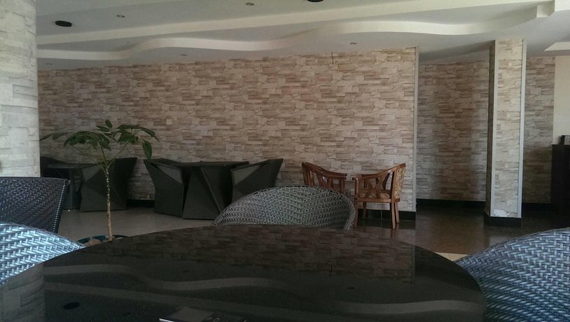 Imagen de los interiores del Hotel Makutano. Foto 16