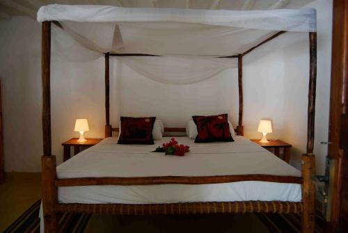 Imagen de la habitación del Hotel Makuti Beach Bungalows. Foto 5