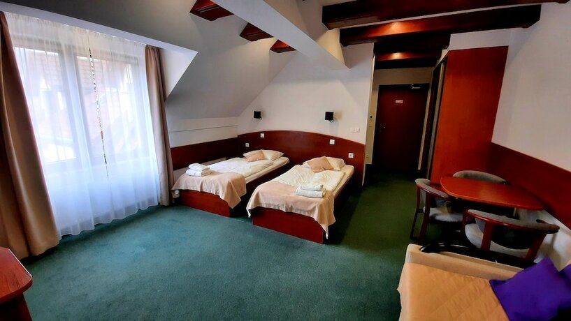 Imagen de la habitación del Hotel Malachit Medical Spa. Foto 17