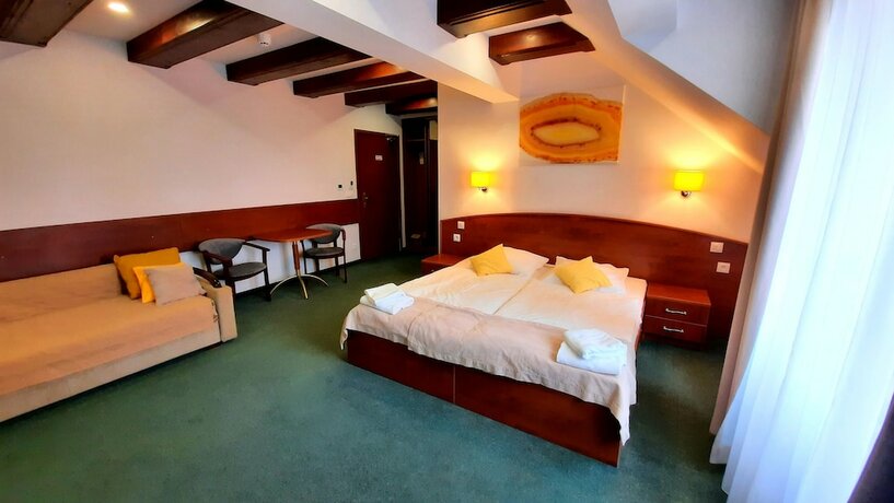 Imagen de la habitación del Hotel Malachit Medical Spa. Foto 28