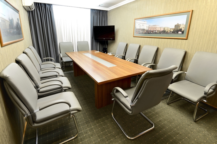 Imagen de los interiores del Hotel Malachite Congress. Foto 7