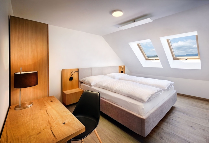 Imagen de la habitación del Hotel Maladinovo. Foto 15