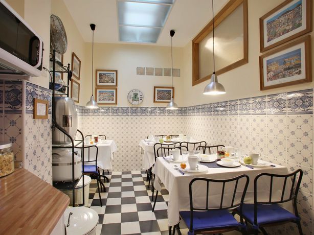 Imagen general del Hotel Malaga Lodge Guesthouse. Foto 11