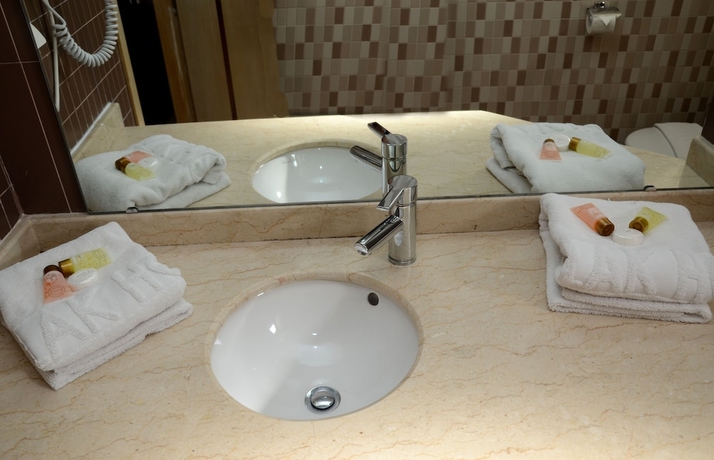 Imagen de la habitación del Hotel Malak. Foto 18