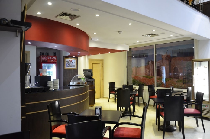 Imagen del bar/restaurante del Hotel Malak. Foto 3