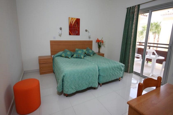 Imagen general del Hotel Malama Beach Holiday Village. Foto 7