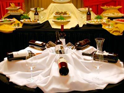 Imagen del bar/restaurante del Hotel Malarg&uuml;e Inn and Suites - Spa Casino. Foto 2