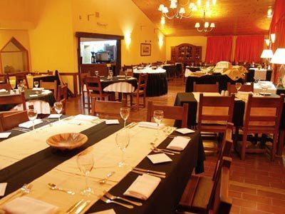 Imagen del bar/restaurante del Hotel Malarg&uuml;e Inn and Suites - Spa Casino. Foto 3