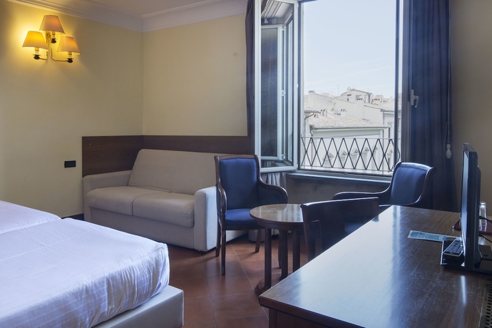 Imagen de la habitación del Hotel Malaspina. Foto 7