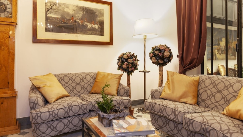 Imagen de los interiores del Hotel Malaspina. Foto 18