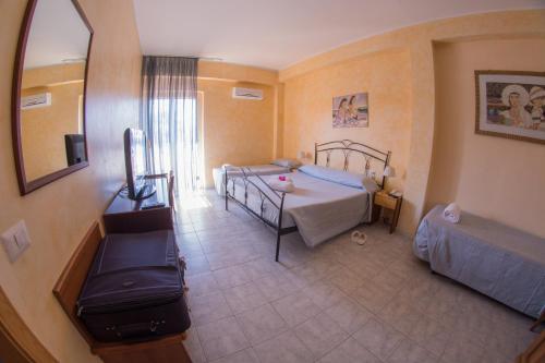 Imagen de la habitación del Hotel Malavoglia. Foto 6