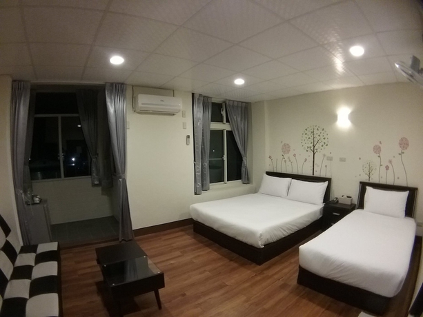 Imagen de la habitación del Hotel Malaya Guesthouse. Foto 10