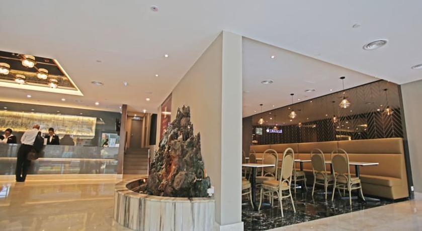Imagen de los interiores del Hotel Malaysia. Foto 11