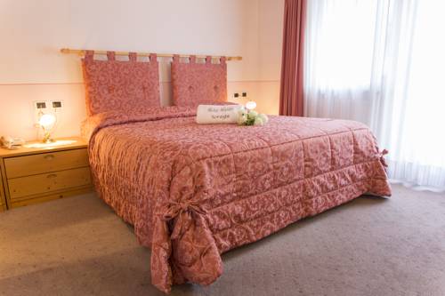 Imagen de la habitación del Hotel Malder. Foto 8