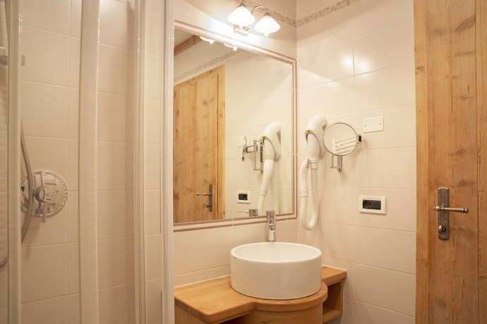 Imagen de la habitación del Hotel Malder. Foto 11