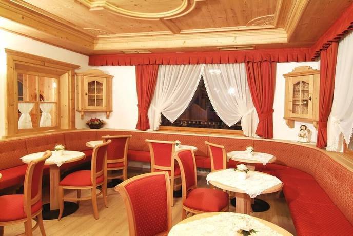 Imagen del bar/restaurante del Hotel Malder. Foto 2