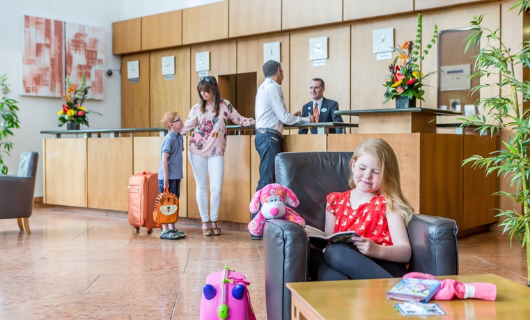 Imagen de los interiores del Hotel Maldron Belfast International Airport. Foto 16