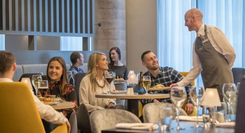 Imagen del bar/restaurante del Hotel Maldron Merrion Road. Foto 7