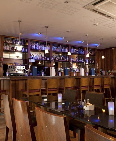 Imagen del bar/restaurante del Hotel Maldron Pearse Street. Foto 2