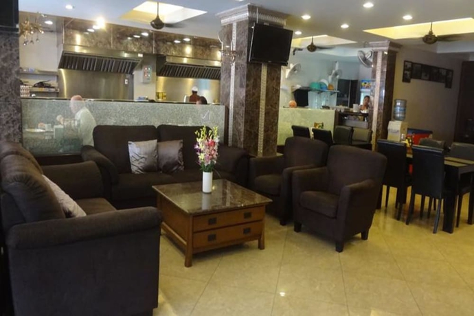 Imagen de los interiores del Hotel Maleez Lodge and Restaurant. Foto 16