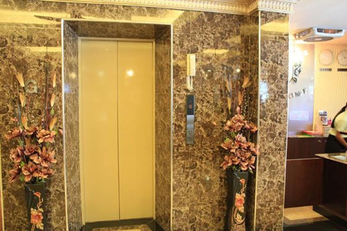 Imagen de los interiores del Hotel Maleez Lodge and Restaurant. Foto 19