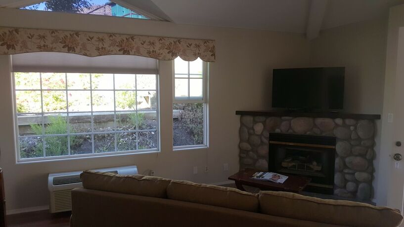Imagen de la habitación del Hotel Malibu Country Inn. Foto 15