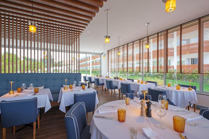 Imagen del bar/restaurante del Hotel Malibu Foz - La Maison Younan. Foto 12