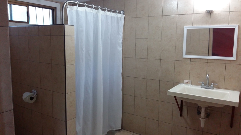 Imagen de la habitación del Hotel Malibu Guaymas. Foto 3