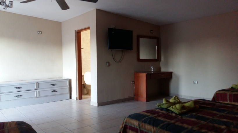 Imagen de la habitación del Hotel Malibu Guaymas. Foto 11