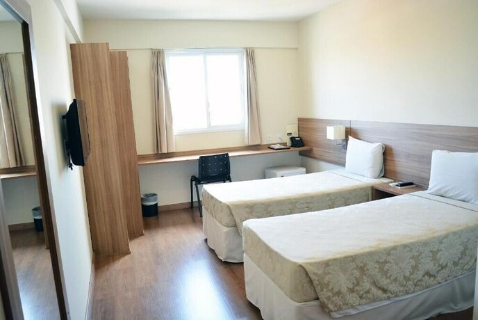 Imagen de la habitación del Hotel Malibu Inn, Campinas. Foto 15