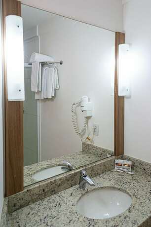 Imagen de la habitación del Hotel Malibu Inn, Campinas. Foto 24